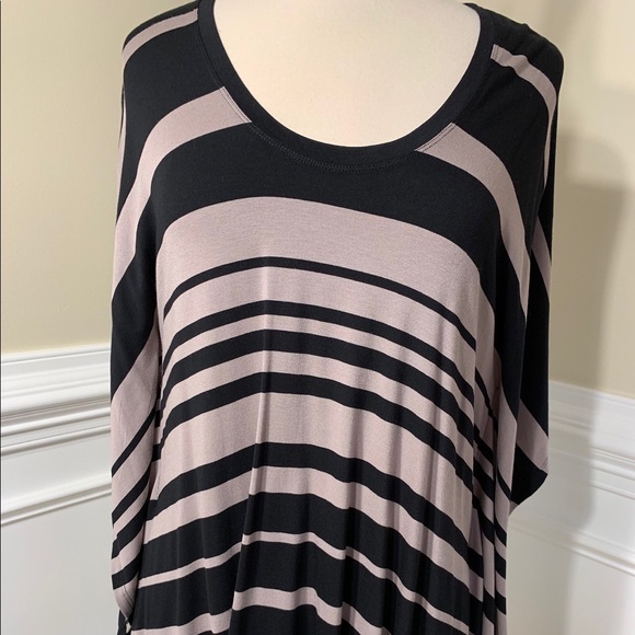 BCBG flowy top - Picture 1 of 6